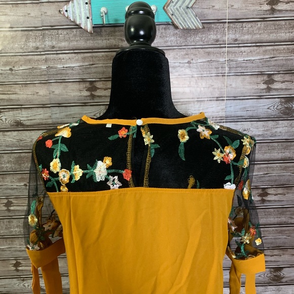 Mustard Floral Blouse - Picture 7 of 9